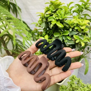 Matte Zigzag Hair Claw Clip - Strong Hold, Trendy Design